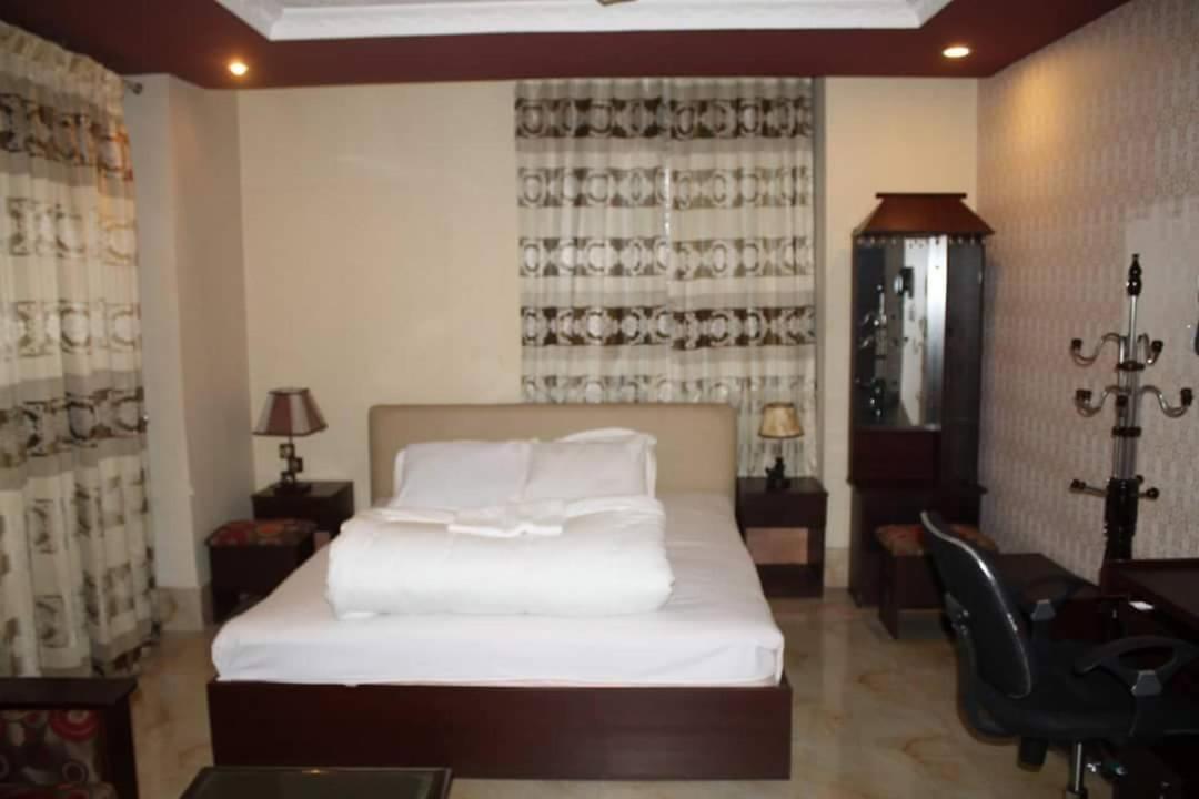 78 Firoza Inn Дака Екстериор снимка