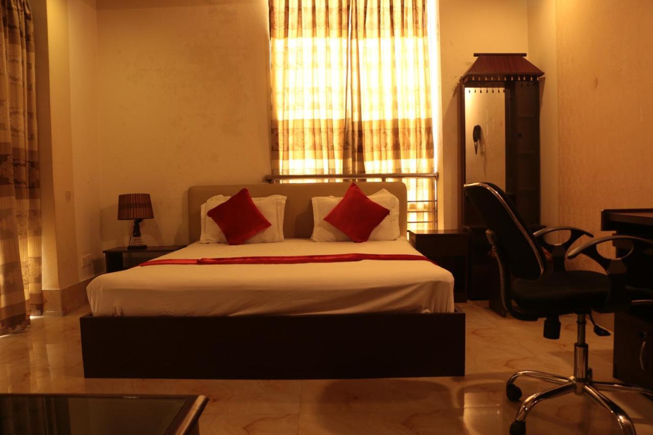 78 Firoza Inn Дака Екстериор снимка